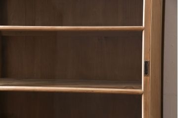 アンティーク家具　大正昭和初期　ストリップド(剥離)　ヒノキ材　素朴な味わいが魅力の重ねガラス戸棚(キャビネット、収納棚、食器棚)(R-046835)