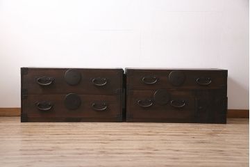 アンティーク家具　明治大正期　総桐材　立派な金具が目を引く味のある重ね箪笥(衣装箪笥、引き出し、チェスト)(R-046836)