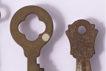 アンティーク雑貨　イギリスアンティーク　デザイン色々!小さなサイズの古いキー10本セット(鍵、カギ)(R-046880)