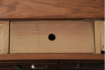 アンティーク雑貨　昭和初期　ケヤキ材　ノスタルジックな雰囲気が魅力の裁縫箱(ソーイングボックス、小引き出し、小物収納、針箱)(R-046882)