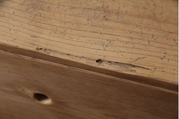 アンティーク家具　昭和初期　ストリップド(剥離)　ヒノキ材　パタパタ扉が使いやすい!レトロな下駄箱(収納棚、戸棚)(R-046885)
