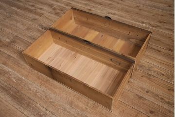 アンティーク家具　明治大正期　リメイク　前面桐材　鉄脚付き　渋い風合いが魅力の時代箪笥ローボード(引き出し、チェスト、テレビ台)(R-046890)