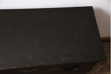 アンティーク家具　明治大正期　リメイク　前面桐材　鉄脚付き　渋い風合いが魅力の時代箪笥ローボード(引き出し、チェスト、テレビ台)(R-046890)