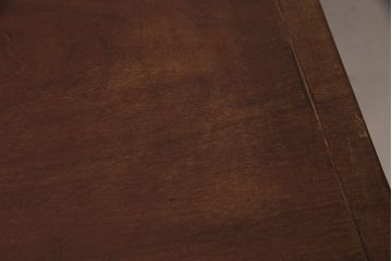 アンティーク家具　イギリスアンティーク　マホガニー材　象嵌細工　高級感漂う小振りのガラスキャビネット(ガラスケース、ショーケース、飾り棚)(R-046891)