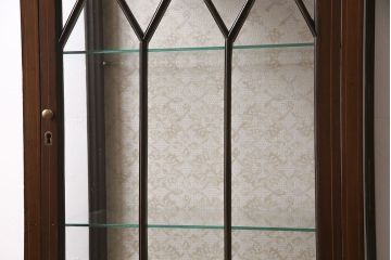 アンティーク家具　イギリスアンティーク　マホガニー材　象嵌細工　高級感漂う小振りのガラスキャビネット(ガラスケース、ショーケース、飾り棚)(R-046891)