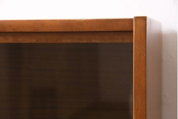 ヴィンテージ家具　和製ビンテージ　チーク材　北欧スタイルにおすすめのシンプルなキャビネット(ガラス戸棚、収納棚、本箱)(R-046893)
