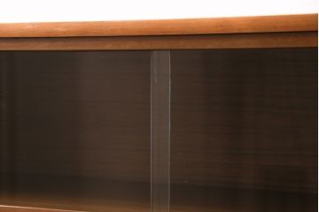 ヴィンテージ家具　和製ビンテージ　チーク材　北欧スタイルにおすすめのシンプルなキャビネット(ガラス戸棚、収納棚、本箱)(R-046893)