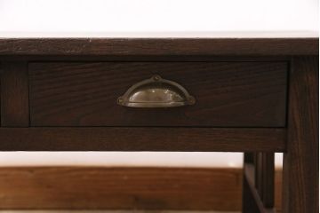 アンティーク家具　昭和予期　栓材　天板一枚板　脚のつくりがおしゃれな文机(センターテーブル、ローテーブル)(R-046894)