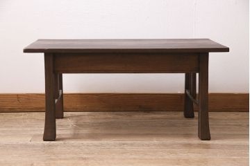 アンティーク家具　昭和予期　栓材　天板一枚板　脚のつくりがおしゃれな文机(センターテーブル、ローテーブル)(R-046894)