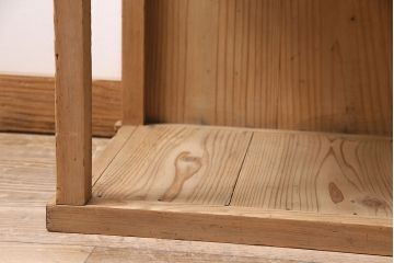 アンティーク家具　明治大正期　ストリップド(剥離)　スギ材　木の風合いが楽しめるシンプルなオープンラック(収納棚、棚)(R-046895)