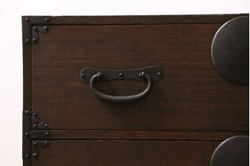 アンティーク家具　大正期　前面桐材　渋い味わいが魅力的な時代箪笥ローボード(チェスト、引き出し、テレビ台)(R-046898)