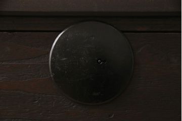アンティーク家具　大正期　リメイク　前面桐材　鉄脚付き　渋い味わいが魅力的な時代箪笥ローボード(チェスト、引き出し、テレビ台、リビングボード)(R-046900)