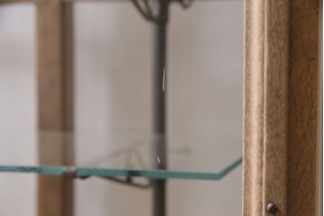 アンティーク家具　昭和中期　ストリップド(剥離)　ナラ材　コレクションのディスプレイにおすすめなガラスケース(飾り棚、ショーケース、陳列棚、キャビネット)(R-046901)