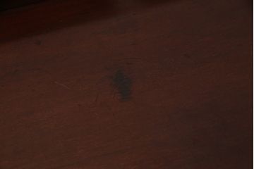 アンティーク家具　イギリスアンティーク　マホガニー材　優美なフォルムと彫刻が目を引くサイドボード(収納棚、飾り棚、キャビネット)(R-046906)