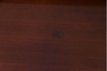 アンティーク家具　イギリスアンティーク　マホガニー材　優美なフォルムと彫刻が目を引くサイドボード(収納棚、飾り棚、キャビネット)(R-046906)