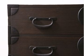アンティーク家具　明治大正期　総桐材　五丁引き　丸金具がアクセントの上手物の重ね箪笥(衣装箪笥、引き出し)(R-046909)