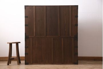 アンティーク家具　明治大正期　総桐材　五丁引き　丸金具がアクセントの上手物の重ね箪笥(衣装箪笥、引き出し)(R-046909)