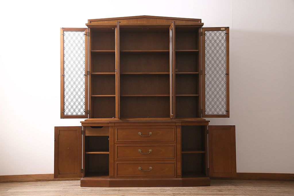 中古　DREXEL HERITAGE(ドレクセルヘリテイジ)　Triune(トライユン)　凛とした佇まいの食器棚(定価約90万円)(カップボード、キャビネット)(R-046911)