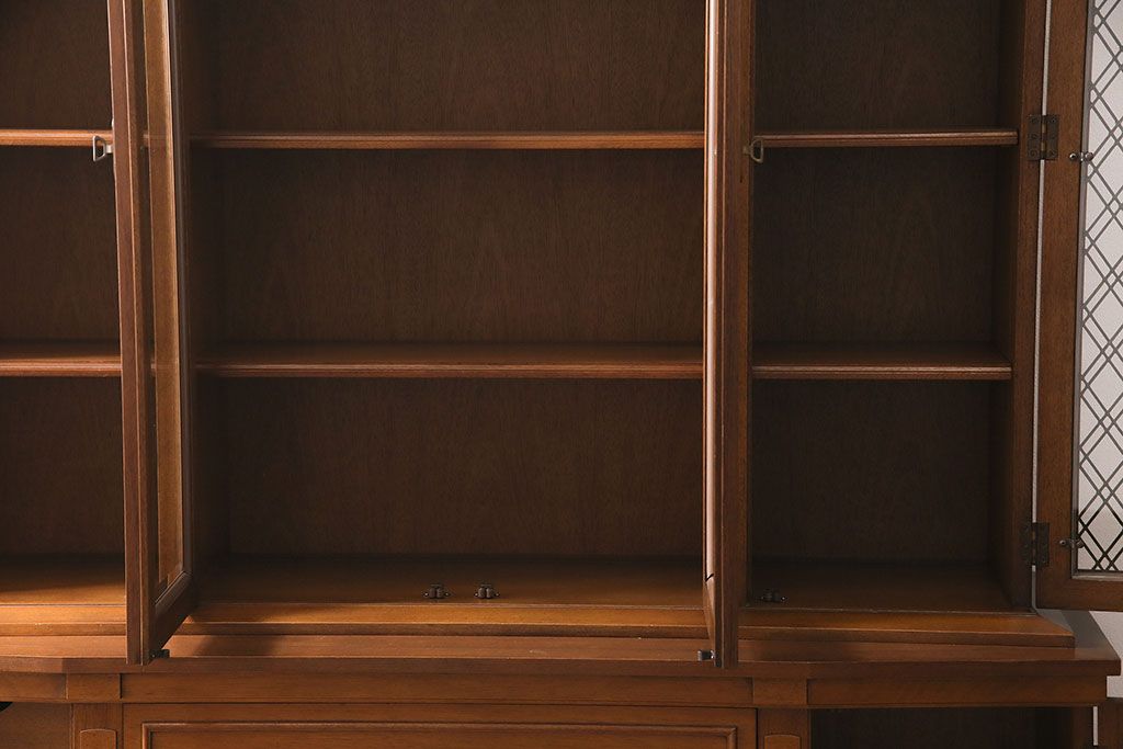 中古　DREXEL HERITAGE(ドレクセルヘリテイジ)　Triune(トライユン)　凛とした佇まいの食器棚(定価約90万円)(カップボード、キャビネット)(R-046911)