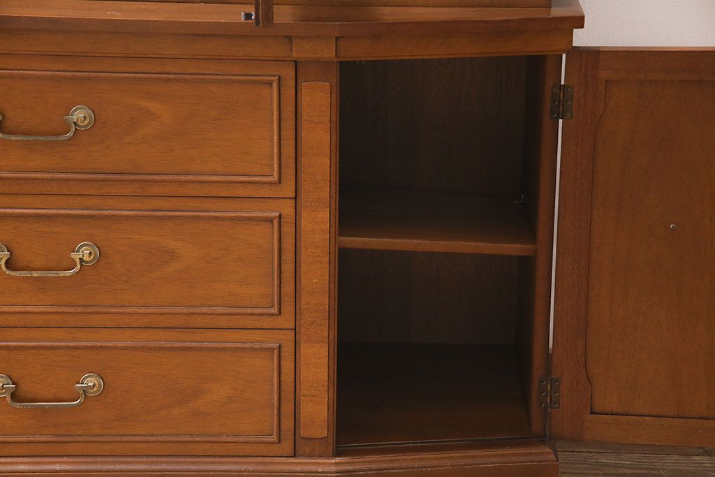 中古　DREXEL HERITAGE(ドレクセルヘリテイジ)　Triune(トライユン)　凛とした佇まいの食器棚(定価約90万円)(カップボード、キャビネット)(R-046911)