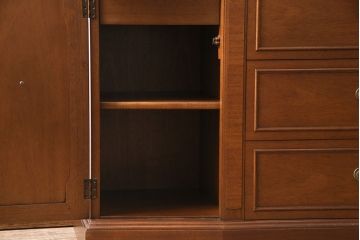 中古　DREXEL HERITAGE(ドレクセルヘリテイジ)　Triune(トライユン)　凛とした佇まいの食器棚(定価約90万円)(カップボード、キャビネット)(R-046911)