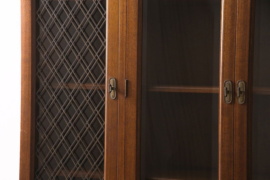 中古　DREXEL HERITAGE(ドレクセルヘリテイジ)　Triune(トライユン)　凛とした佇まいの食器棚(定価約90万円)(カップボード、キャビネット)(R-046911)