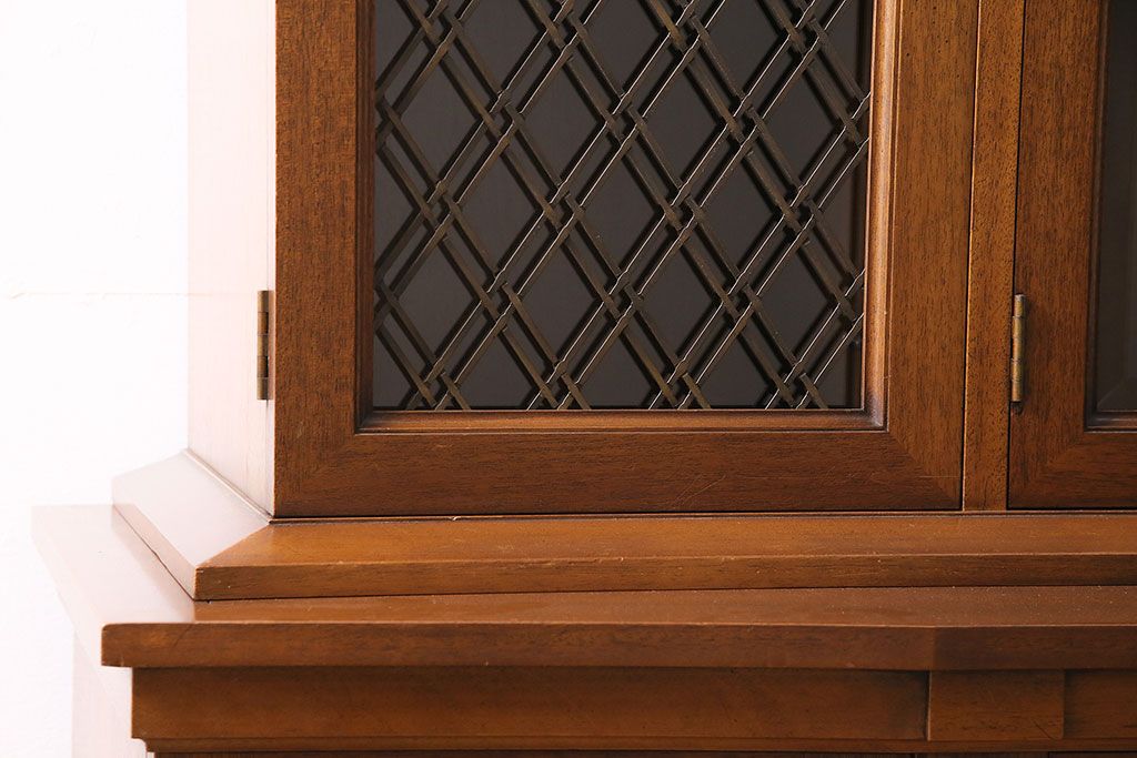 中古　DREXEL HERITAGE(ドレクセルヘリテイジ)　Triune(トライユン)　凛とした佇まいの食器棚(定価約90万円)(カップボード、キャビネット)(R-046911)