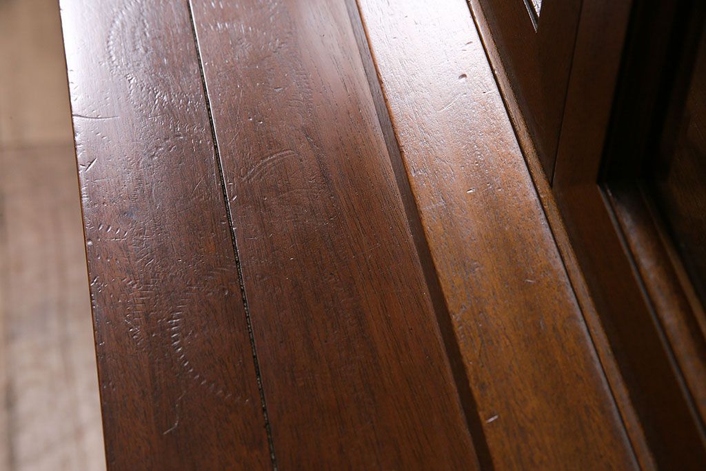 中古　DREXEL HERITAGE(ドレクセルヘリテイジ)　Triune(トライユン)　凛とした佇まいの食器棚(定価約90万円)(カップボード、キャビネット)(R-046911)