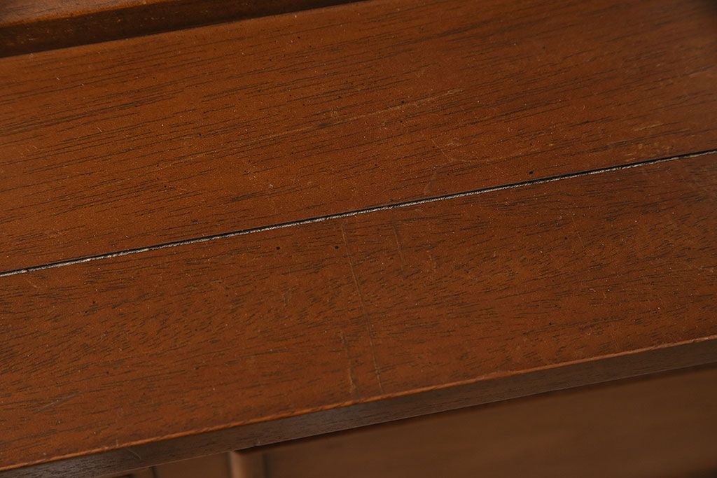 中古　DREXEL HERITAGE(ドレクセルヘリテイジ)　Triune(トライユン)　凛とした佇まいの食器棚(定価約90万円)(カップボード、キャビネット)(R-046911)