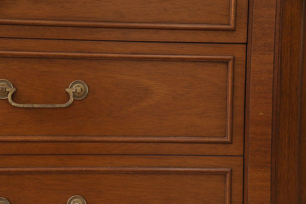 中古　DREXEL HERITAGE(ドレクセルヘリテイジ)　Triune(トライユン)　凛とした佇まいの食器棚(定価約90万円)(カップボード、キャビネット)(R-046911)