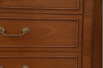 中古　DREXEL HERITAGE(ドレクセルヘリテイジ)　Triune(トライユン)　凛とした佇まいの食器棚(定価約90万円)(カップボード、キャビネット)(R-046911)