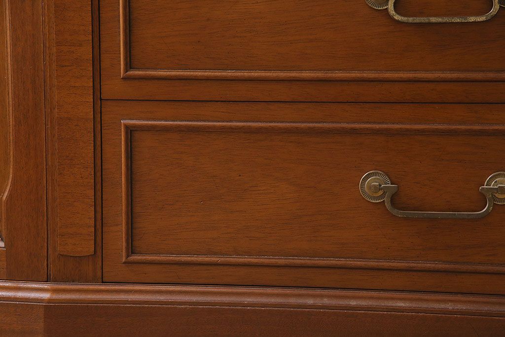 中古　DREXEL HERITAGE(ドレクセルヘリテイジ)　Triune(トライユン)　凛とした佇まいの食器棚(定価約90万円)(カップボード、キャビネット)(R-046911)