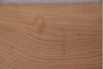 アンティーク家具　明治大正期　ストリップド(剥離)　三方ケヤキ材　厚手素材　古い木肌が味わいを感じさせる小タンス(引き出し、テレビ台、リビングボード)(R-046912)