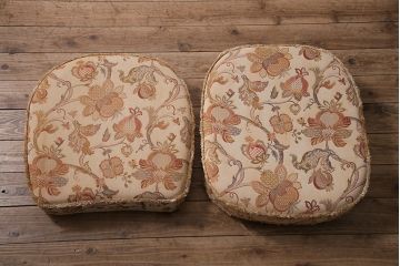 中古美品　ERCOL(アーコール)　淡い花柄のファブリックがお洒落な1人掛けソファ(ラウンジチェア、アームチェア、椅子、1シーターソファ)(R-046913)