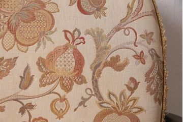 中古美品　ERCOL(アーコール)　淡い花柄のファブリックがお洒落な1人掛けソファ(ラウンジチェア、アームチェア、椅子、1シーターソファ)(R-046914)