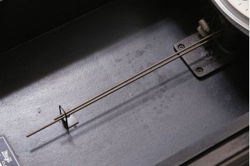 アンティーク時計　昭和中期　Meiji(明治時計社)　ゼンマイ式　30DAY　懐かしい雰囲気が魅力の掛け時計(柱時計、振り子時計)(R-046917)
