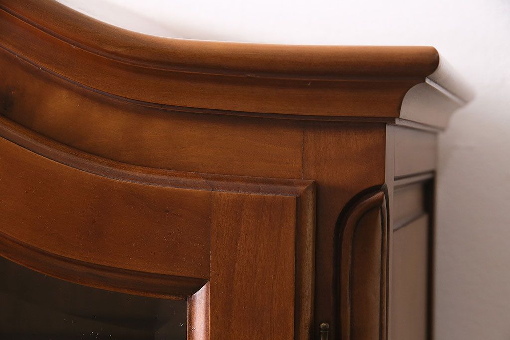 中古　フランス　輸入家具　優美な佇まいが素敵なキャビネット(定価約38万円)(収納棚、本箱、ブックケース)(R-046920)