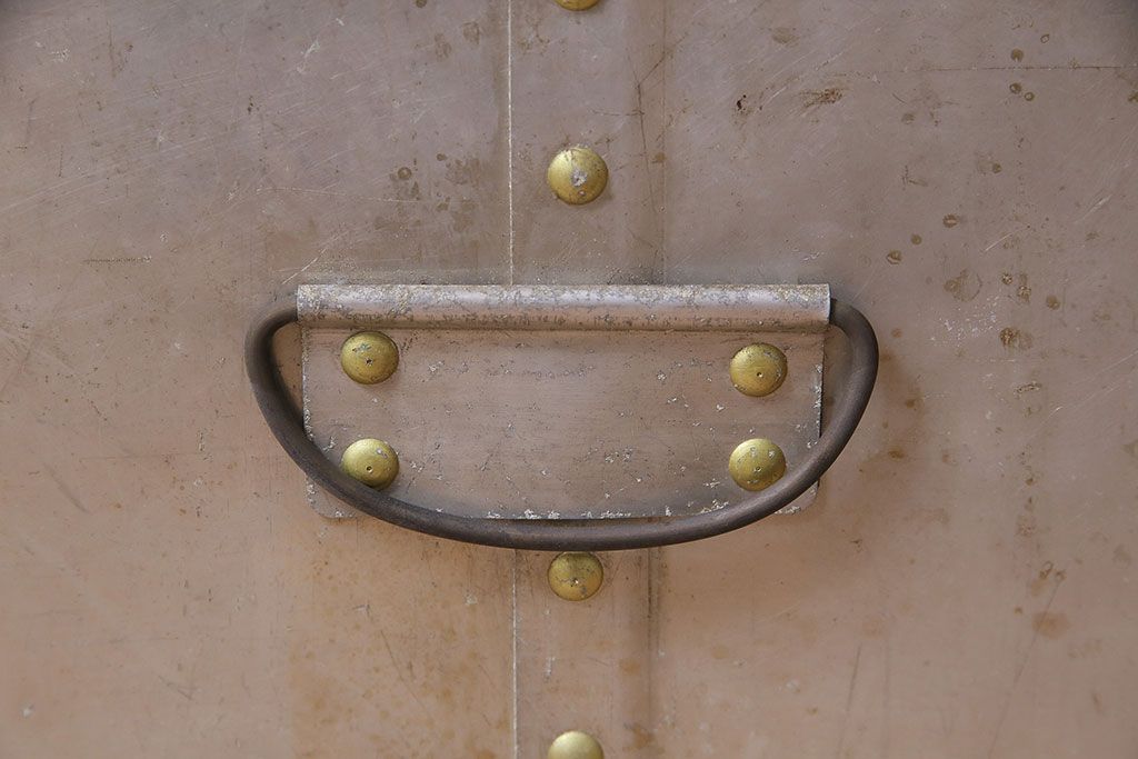 ヴィンテージ雑貨　昭和レトロ　レア　インダストリアル　シャビーな風合いのアルミボックス(アルミケース、収納ボックス、箱、ビンテージ)(R-046926)