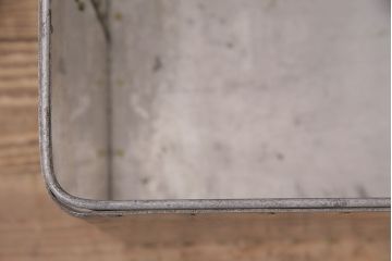 ヴィンテージ雑貨　昭和レトロ　レア　インダストリアル　シャビーな風合いのアルミボックス(アルミケース、収納ボックス、箱、ビンテージ)(R-046926)