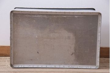ヴィンテージ雑貨　昭和レトロ　レア　インダストリアル　シャビーな風合いのアルミボックス(アルミケース、収納ボックス、箱、ビンテージ)(R-046928)
