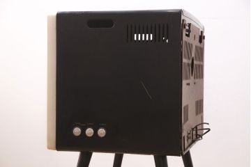 ジャンク品　SHARP(シャープテレビジョン)　早川電機　TB-61型　真空管テレビ(脚付、アンティーク、レトロ)(R-046929)