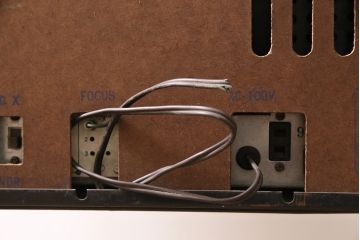 ジャンク品　SHARP(シャープテレビジョン)　早川電機　TB-61型　真空管テレビ(脚付、アンティーク、レトロ)(R-046929)