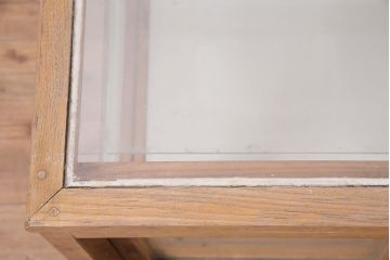 和製アンティーク　ナラ材　卓上タイプ　台形型のレトロなガラスケース(ショーケース、陳列棚)(R-046931)