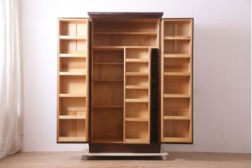中古　松本民芸家具　食品収納庫I型　可動式の棚が珍しい!パントリーのように使える収納力抜群なキャビネット(食器棚、収納棚)(定価約110万円)(R-046934)