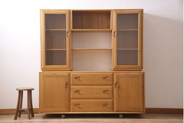 中古　美品　ERCOL(アーコール)　ウィンザーシリーズ　激レア!キャスター付きのウォールキャビネット(収納棚、カップボード)(R-046935)