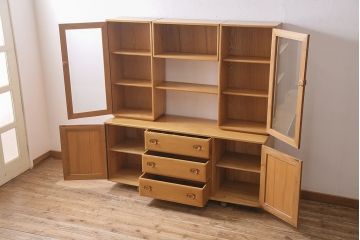 中古　美品　ERCOL(アーコール)　ウィンザーシリーズ　激レア!キャスター付きのウォールキャビネット(収納棚、カップボード)(R-046935)
