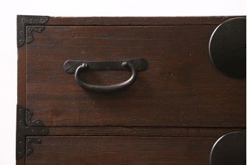アンティーク家具　昭和初期　前面桐材　落ち着いた和の雰囲気が魅力の重ね箪笥(衣装箪笥、引き出し)(R-046936)