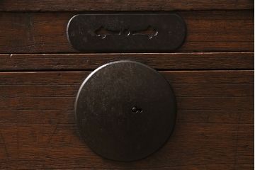 アンティーク家具　昭和初期　前面桐材　落ち着いた和の雰囲気が魅力の重ね箪笥(衣装箪笥、引き出し)(R-046936)