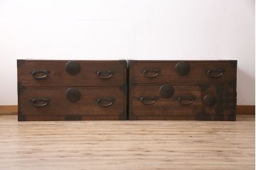 アンティーク家具　昭和初期　前面桐材　落ち着いた和の雰囲気が魅力の重ね箪笥(衣装箪笥、引き出し)(R-046936)