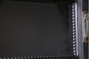 アンティーク家具　昭和初期　ペイント　薄型サイズが珍しい!コレクションのディスプレイにおすすめのキャビネット(収納棚、ガラス戸棚、飾り棚)(R-046945)